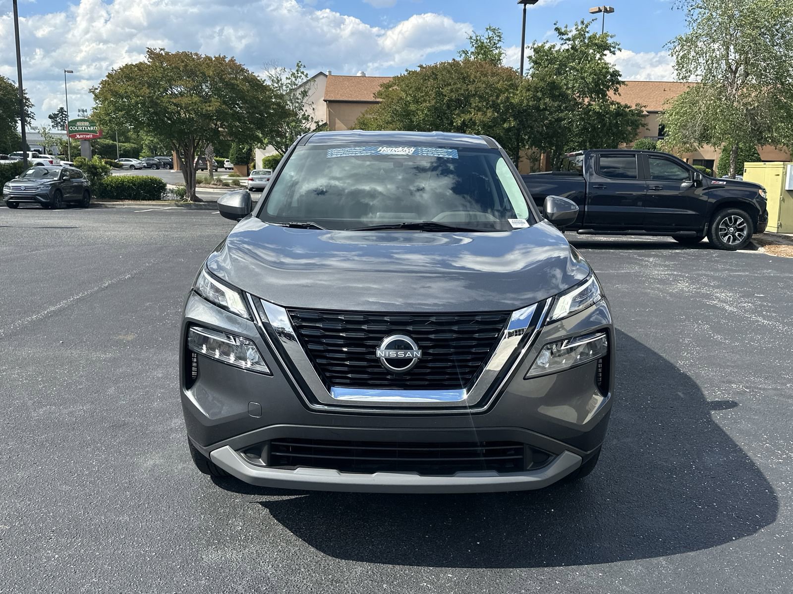 Used 2023 Nissan Rogue SV FWD image 3