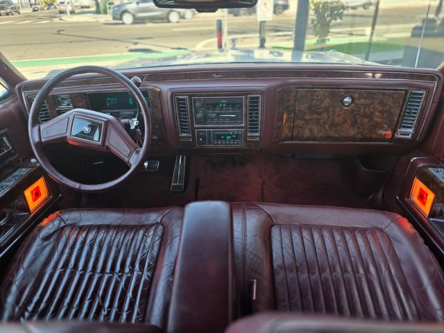 Used 1991 Cadillac Brougham image 33