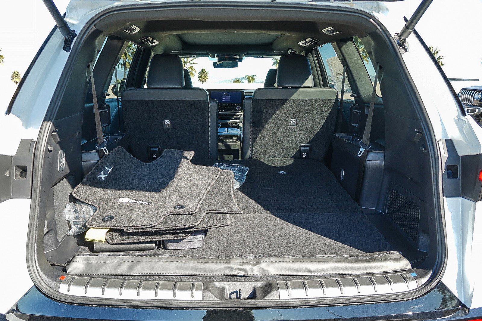 New 2026 Lexus TX 500h AWD image 30