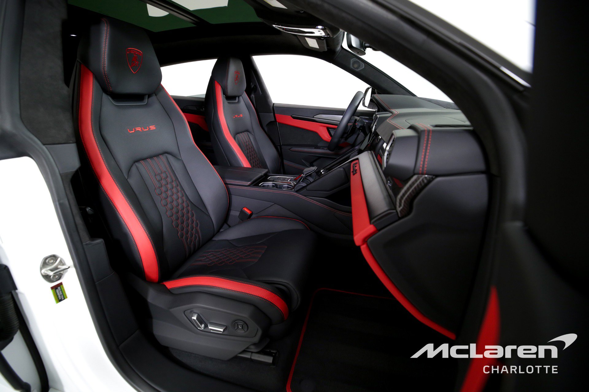 Used 2023 Lamborghini Urus S image 27