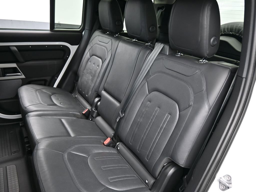 Used 2022 Land Rover Defender 110 S image 35