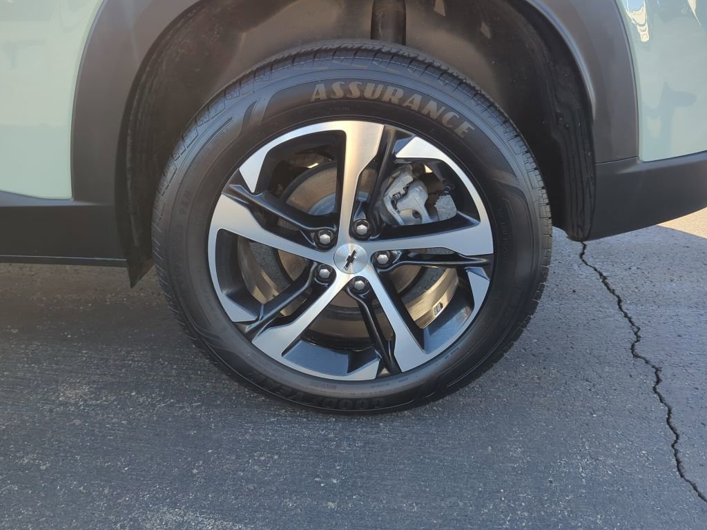 Certified 2024 Chevrolet Trax RS w/ Driver Confidence Package image 14