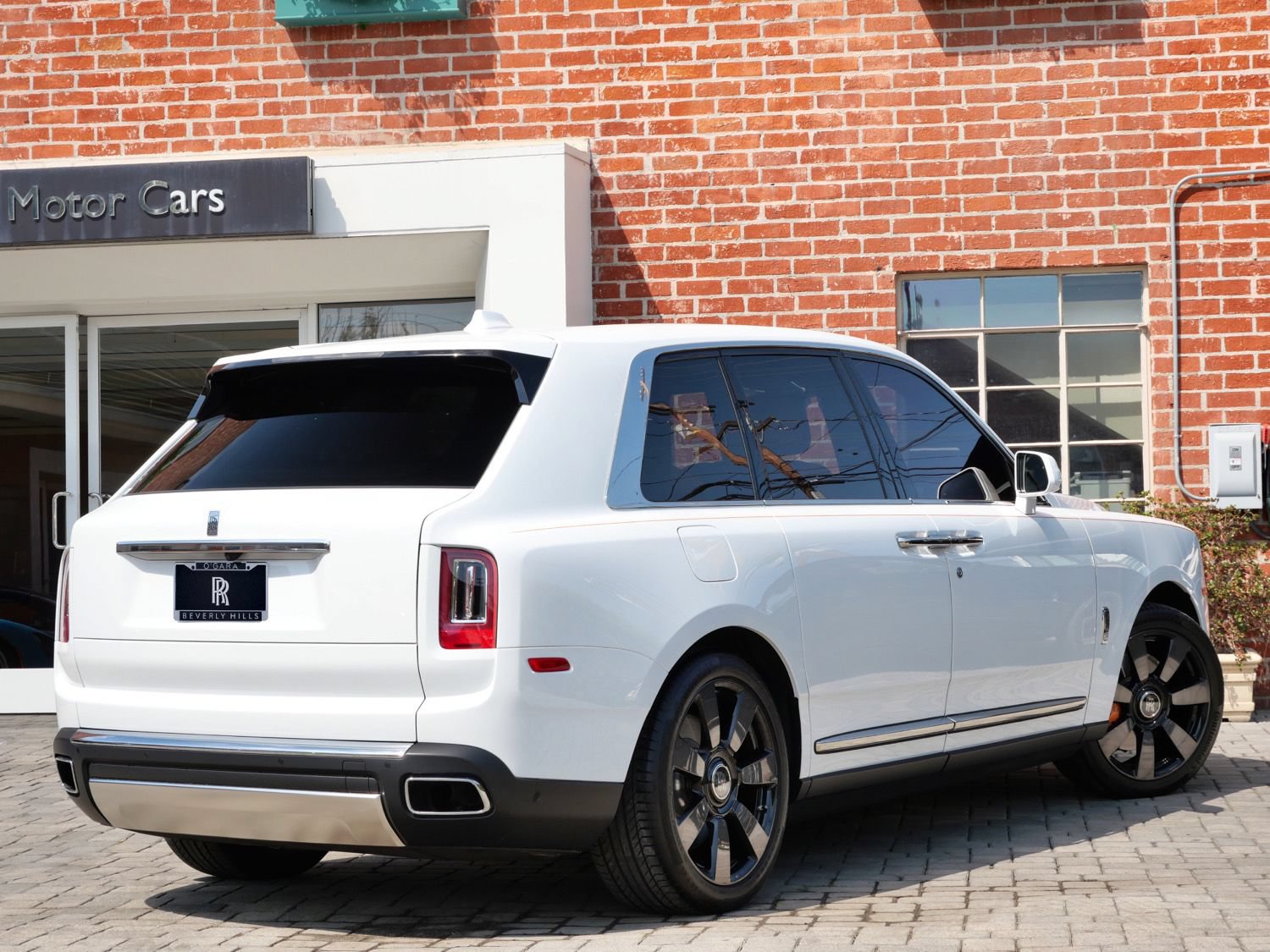 Certified 2023 Rolls-Royce Cullinan w/ Cullinan Package AWD/4WD image 2