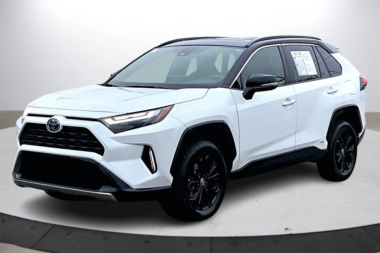 Used 2023 Toyota RAV4 XSE image 4
