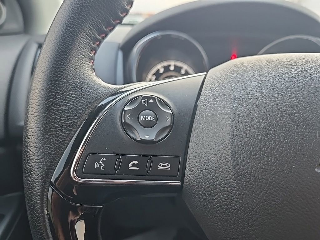 Used 2024 Mitsubishi Outlander Sport LE image 14