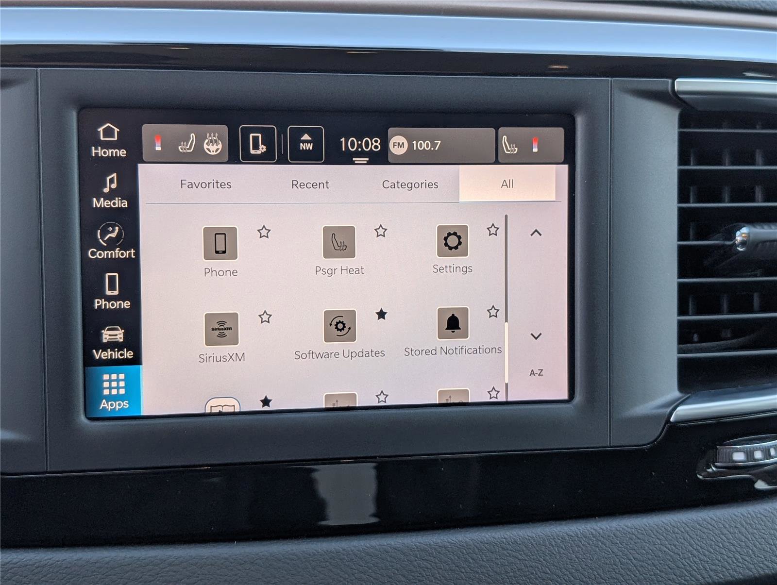 Used 2023 Chrysler Voyager LX image 31