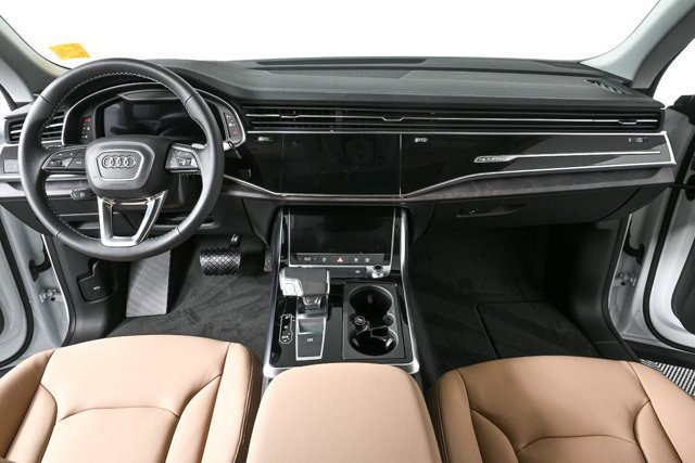 New 2025 Audi Q8 Premium image 19