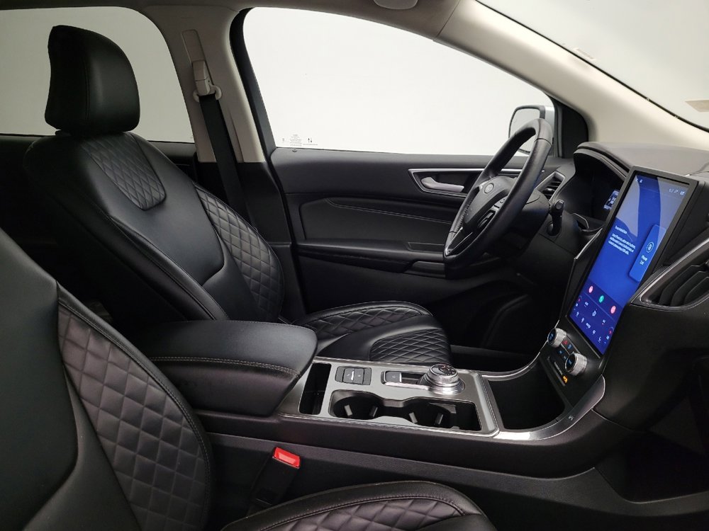 Used 2024 Ford Edge Titanium image 21