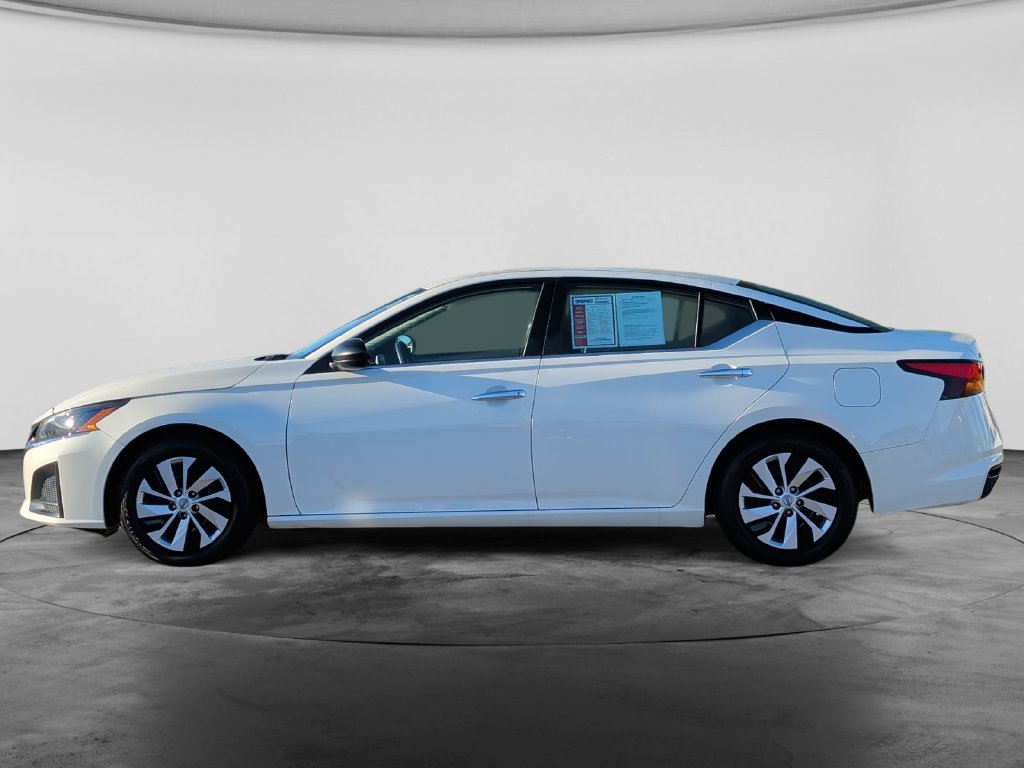Used 2024 Nissan Altima 2.5 S FWD image 4