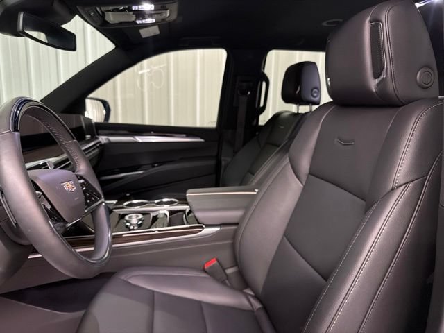 Used 2026 Cadillac Escalade 2WD image 11