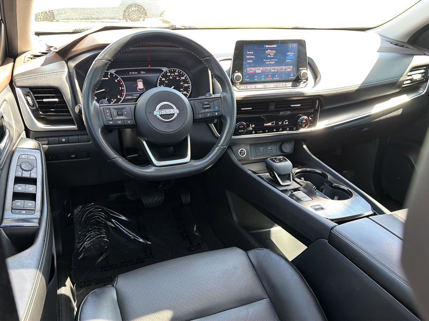 Used 2022 Nissan Rogue SV w/ SV Premium Package FWD image 18