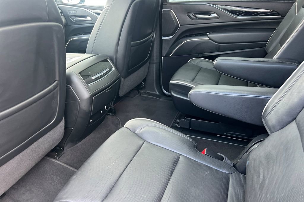 Used 2023 Cadillac Escalade Sport AWD/4WD image 12