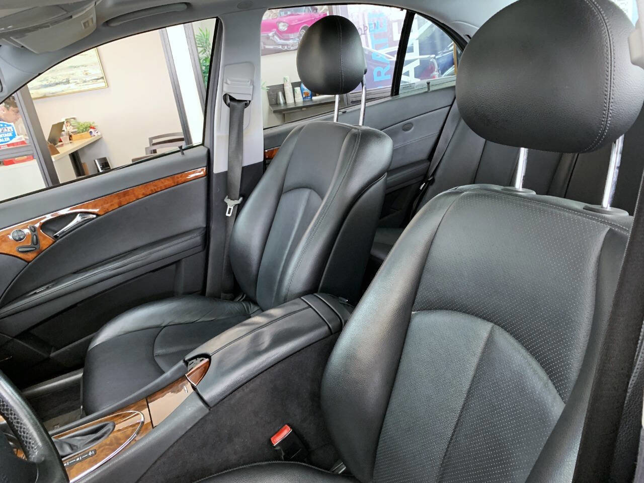 Used 2005 Mercedes-Benz E 320 Sedan image 8