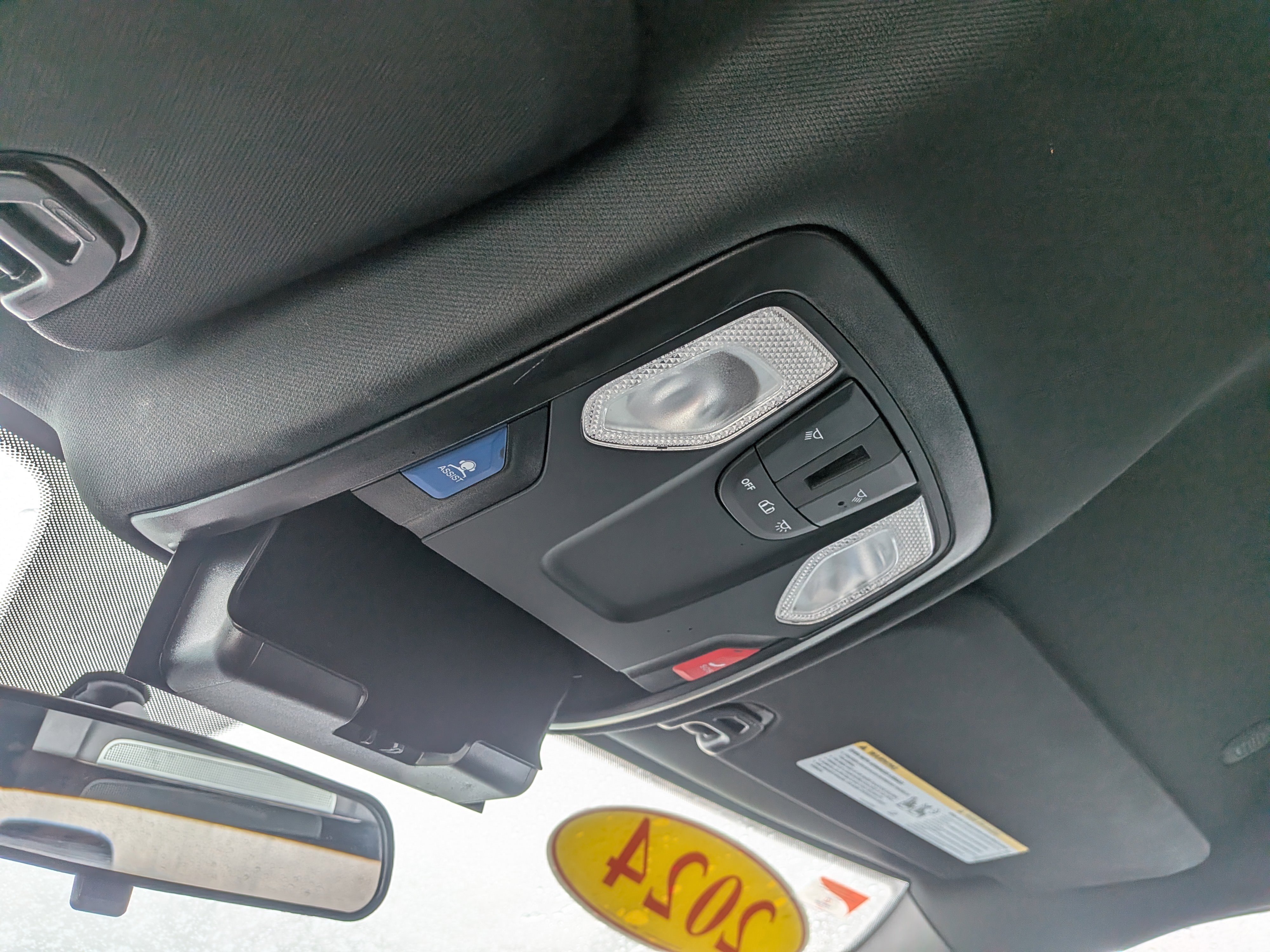 Used 2024 RAM 2500 Tradesman w/ Chrome Appearance Group image 29