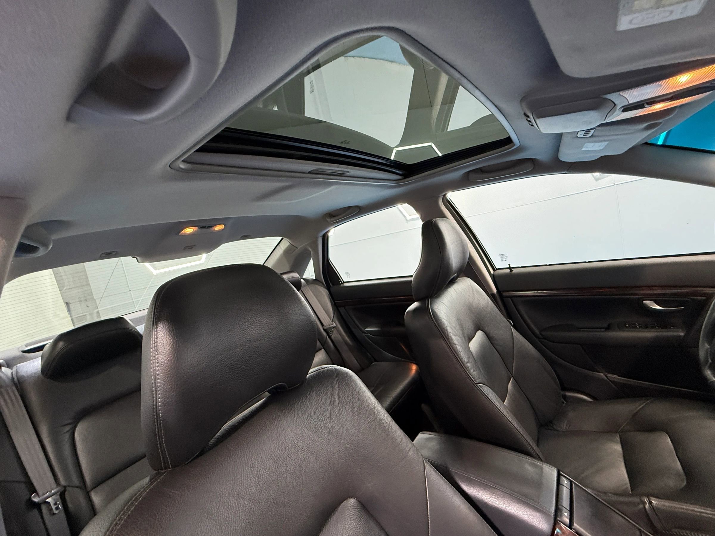 Used 2004 Volvo S80 2.9 image 25