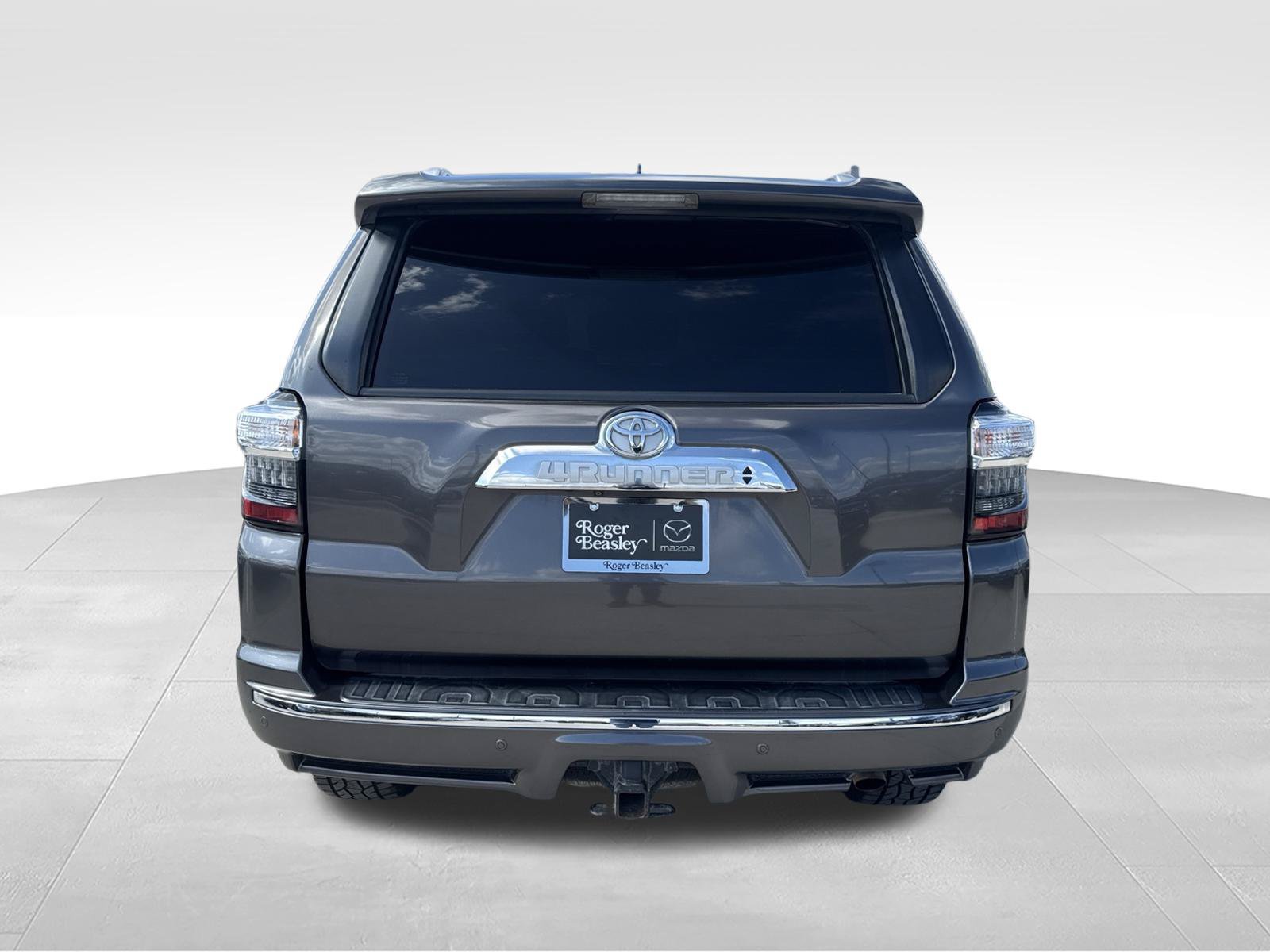 Used 2017 Toyota 4Runner Limited AWD/4WD image 6