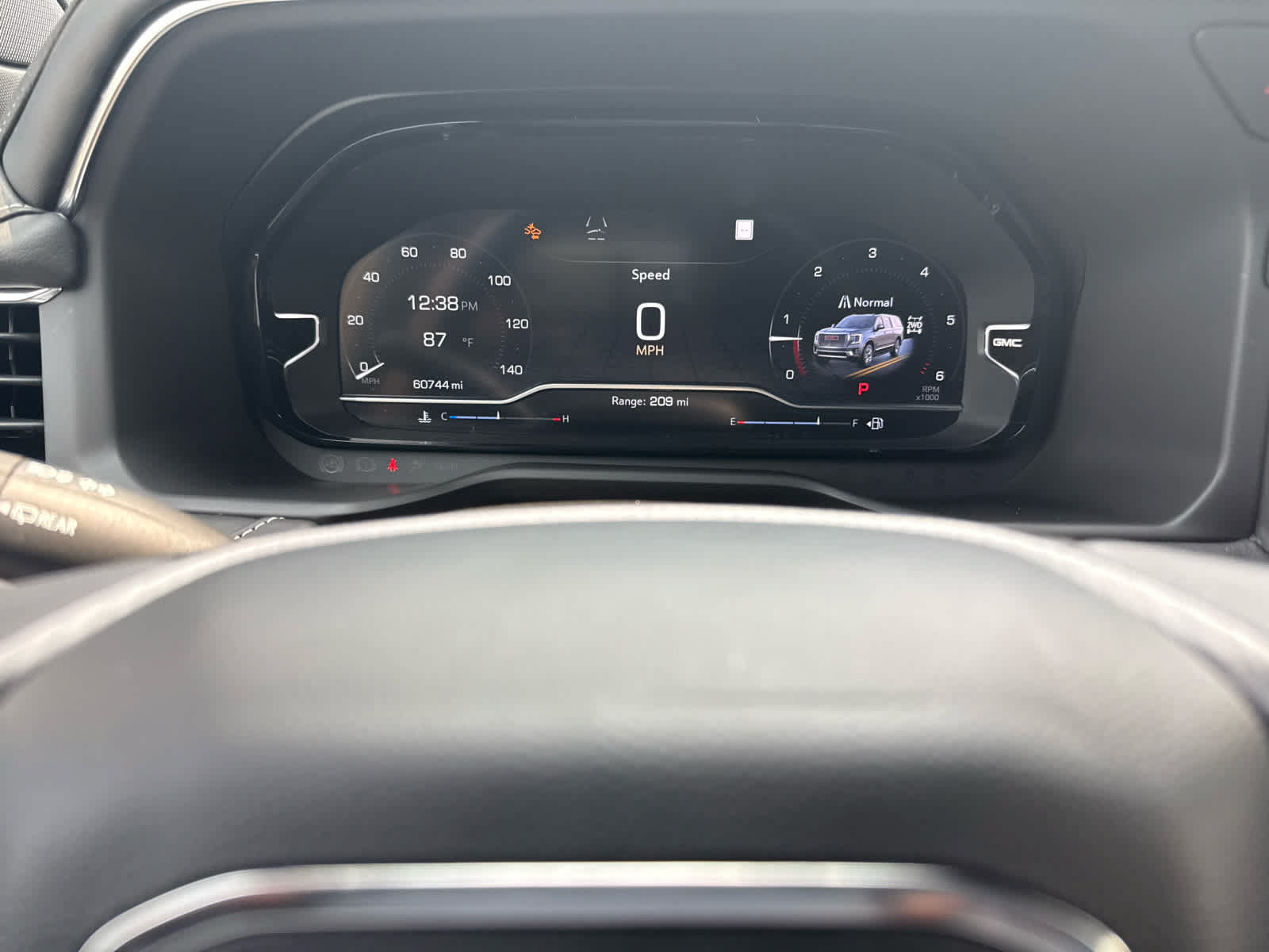 Used 2023 GMC Yukon Denali Ultimate AWD/4WD image 5