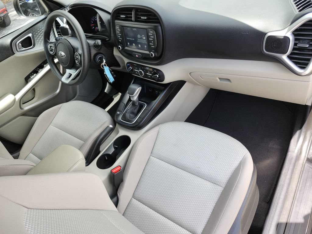 Certified 2021 Kia Soul LX FWD image 11