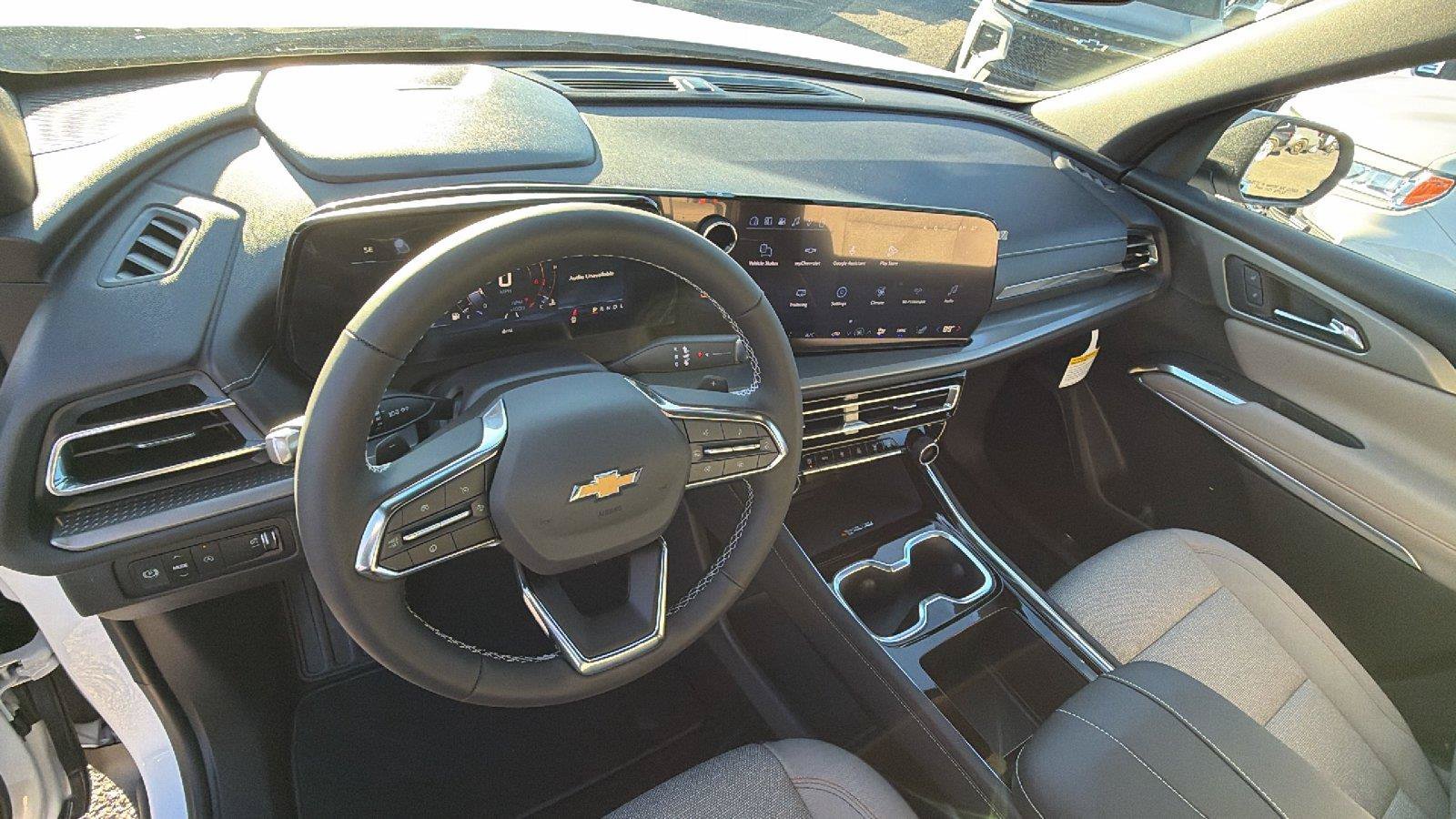 New 2027 Chevrolet Traverse LT FWD image 3