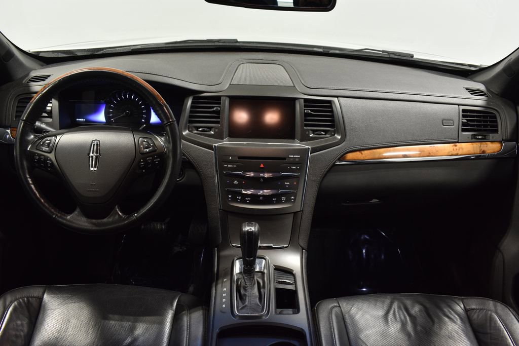 Used 2014 Lincoln MKS image 13