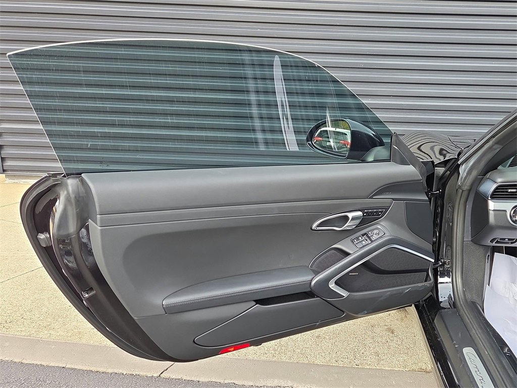 Used 2017 Porsche 911 Carrera S image 7