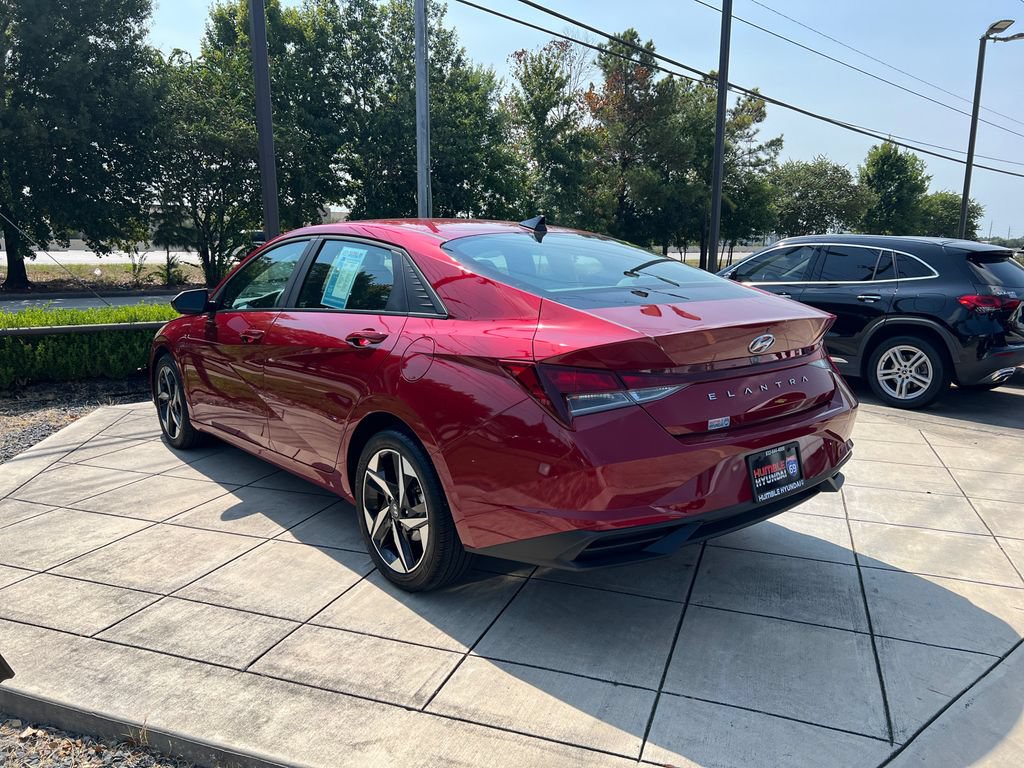 Certified 2023 Hyundai Elantra SEL w/ Convenience Package FWD image 13