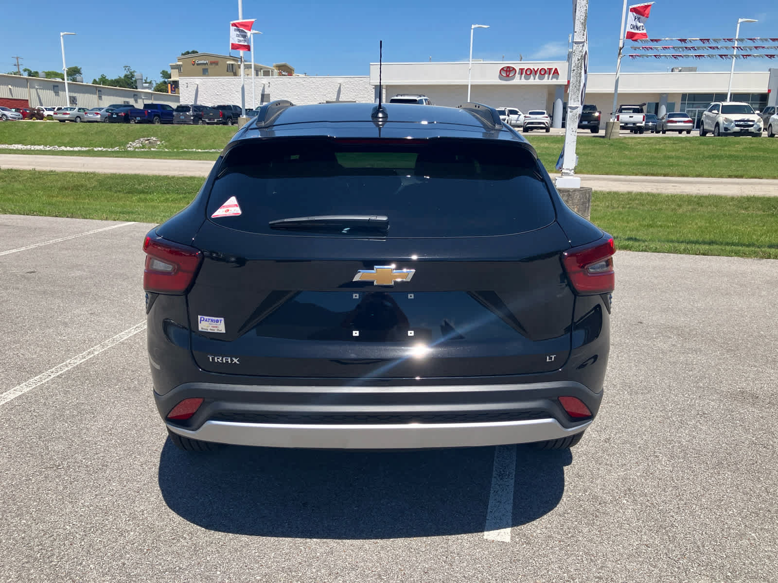 New 2026 Chevrolet Trax LT w/ LT Convenience Package FWD image 6