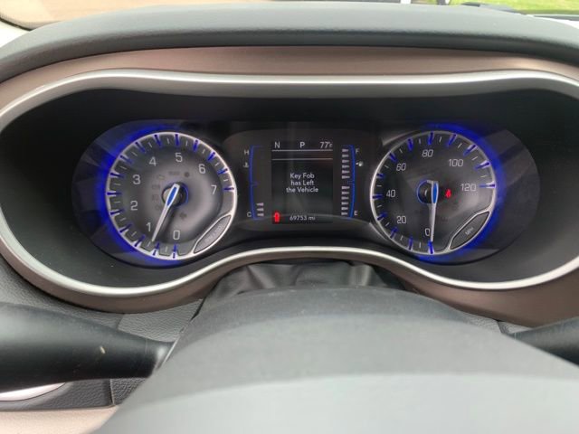 Used 2023 Chrysler Voyager LX FWD image 16