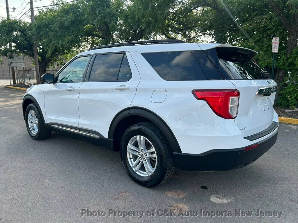 Used 2022 Ford Explorer XLT AWD/4WD image 16