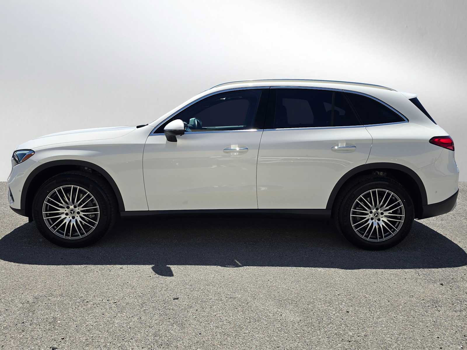 Used 2026 Mercedes-Benz GLC 300 4MATIC image 6