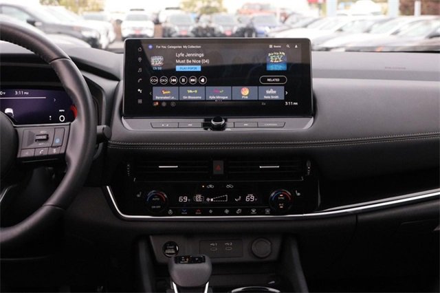 Certified 2024 Nissan Rogue SL w/ SL Premium Package image 25