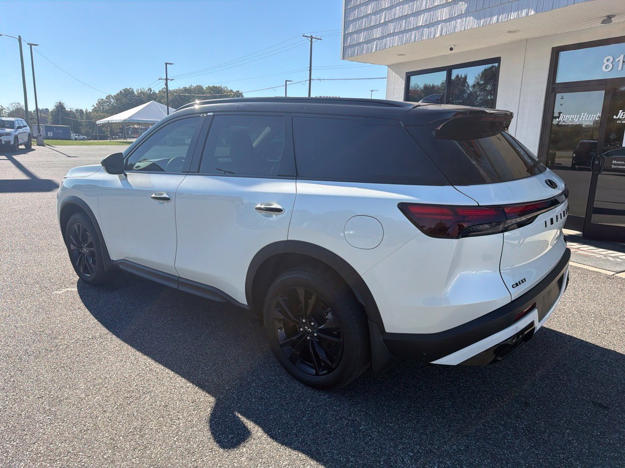Used 2024 INFINITI QX60 Luxe FWD image 7