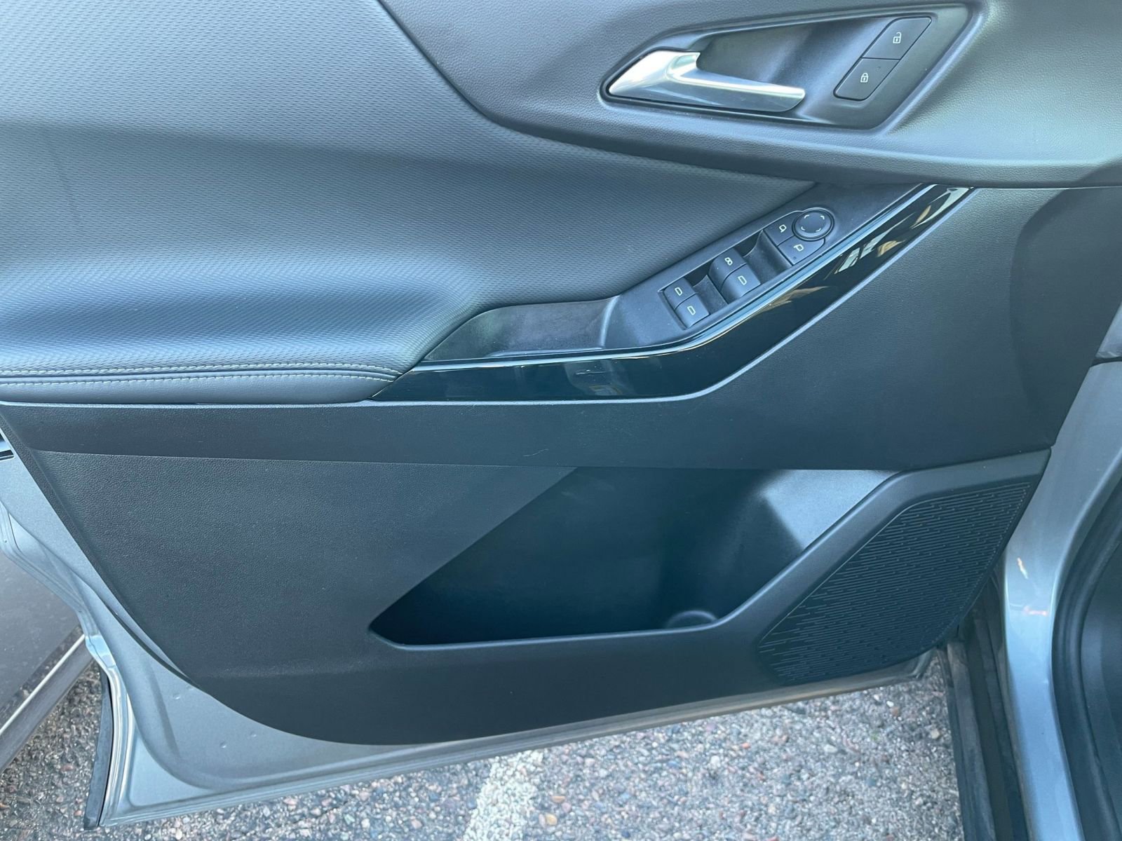 Used 2025 Chevrolet Equinox LT image 20