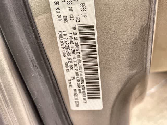 Used 2015 Chrysler Town & Country Touring w/ Driver Convenience Group FWD image 22
