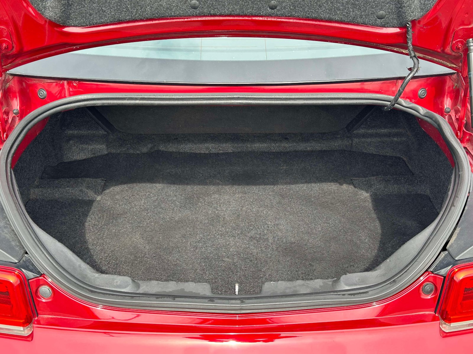 Used 2014 Chevrolet Camaro LT RWD image 31