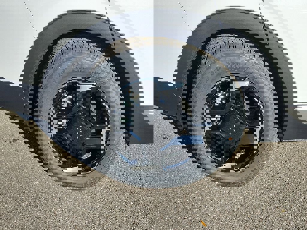 New 2026 Kia Sportage EX w/ EX Panorama Roof Package image 41