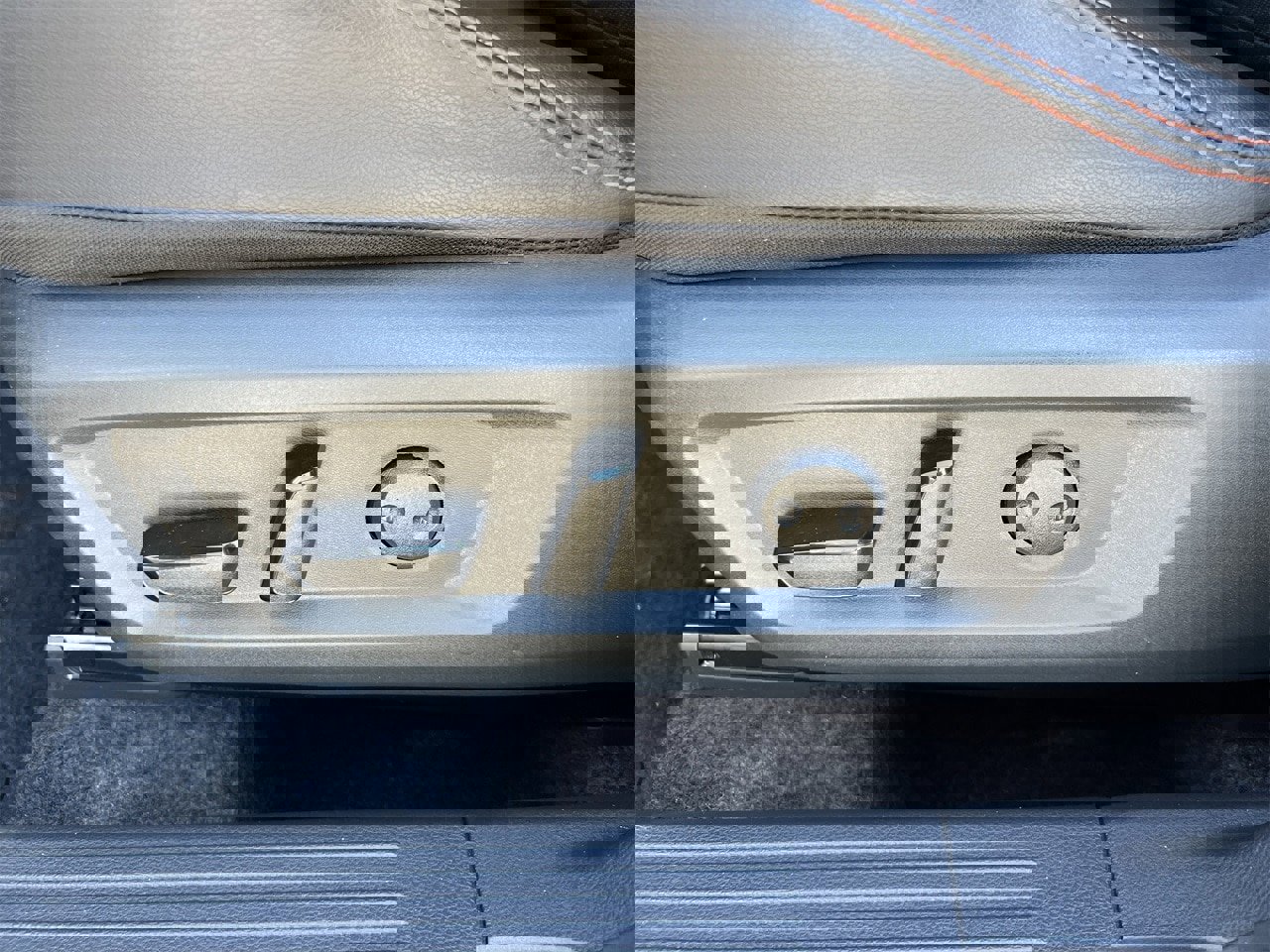 Certified 2025 Nissan Rogue SV image 23