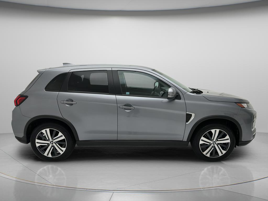Used 2025 Mitsubishi Outlander Sport SE AWD/4WD image 8