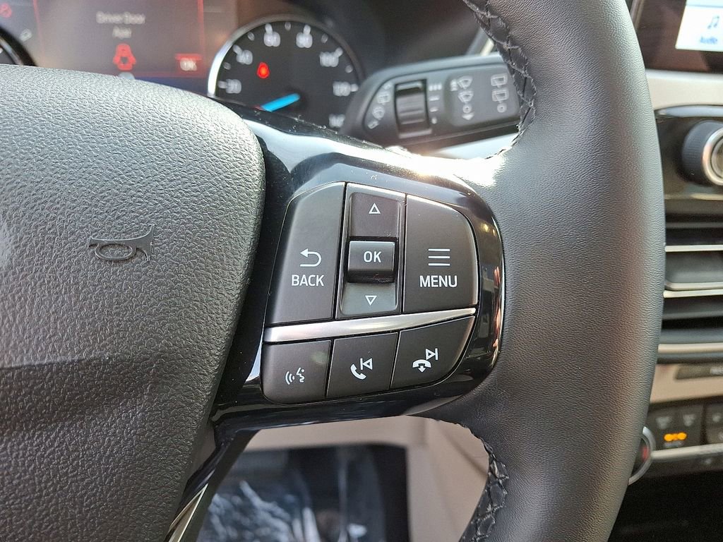 Used 2022 Ford Escape SE w/ Convenience Package image 23