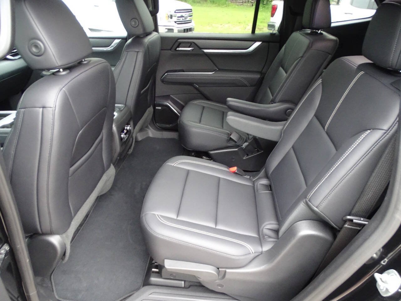 Used 2025 GMC Acadia AWD Elevation w/ Elevation Premium Package image 36