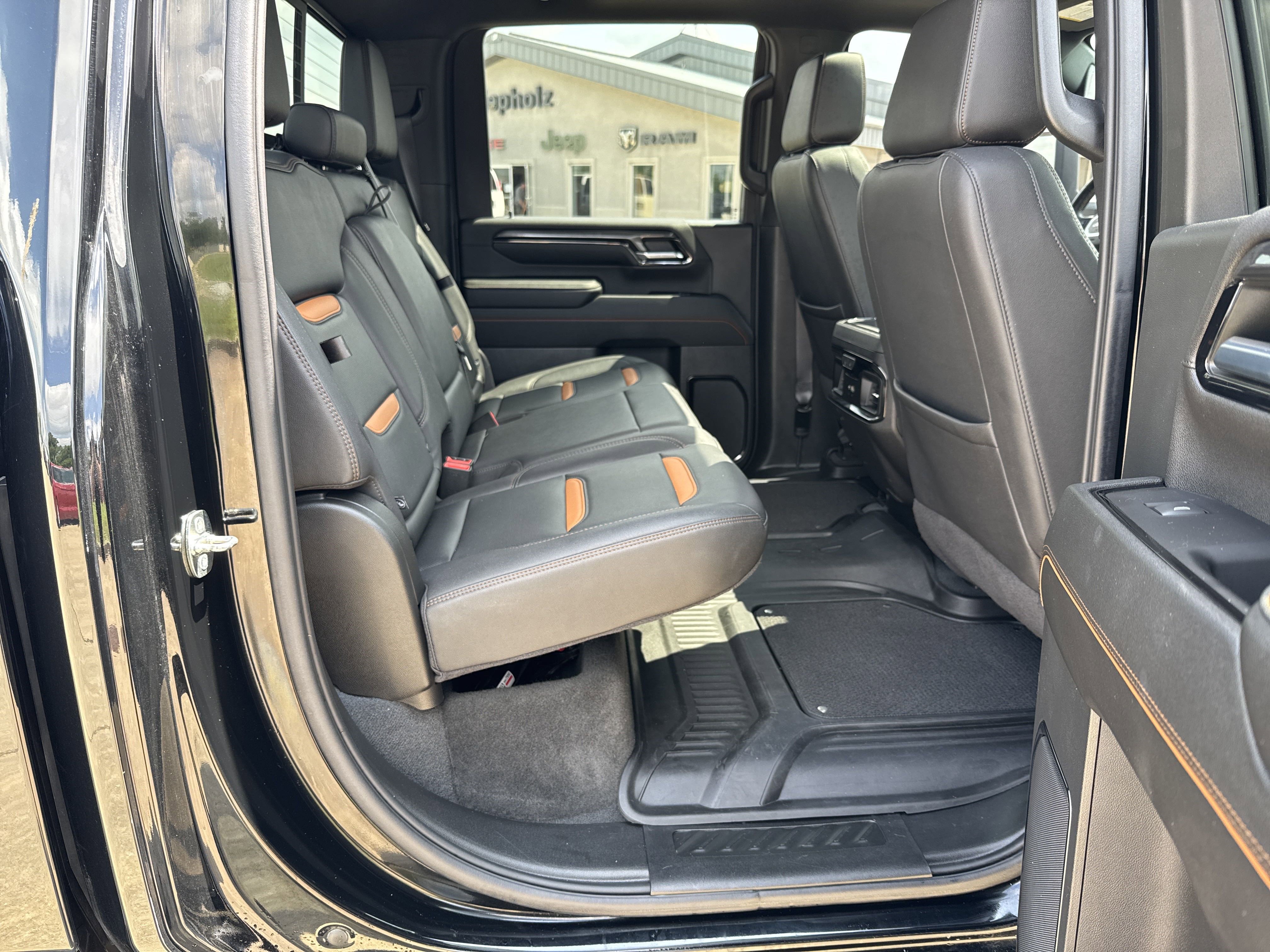 Used 2024 GMC Sierra 2500 AT4 w/ AT4 Premium Plus Package image 21