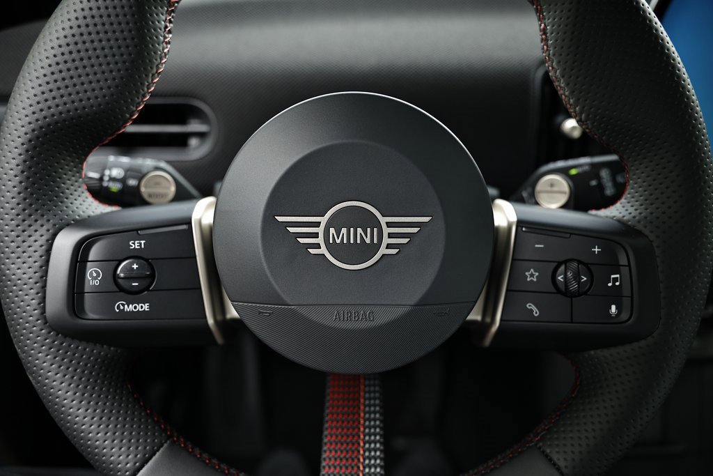 New 2026 MINI Cooper S image 32