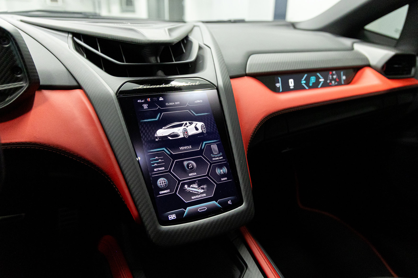 Used 2024 Lamborghini Revuelto image 46