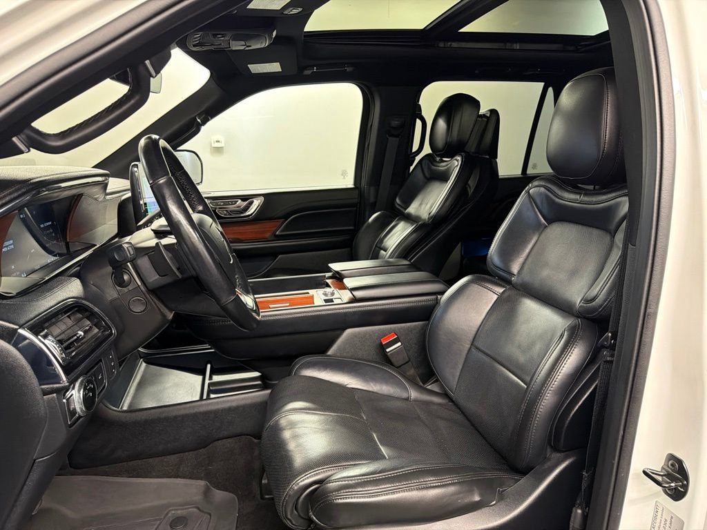 Certified 2021 Lincoln Navigator Reserve AWD/4WD image 29