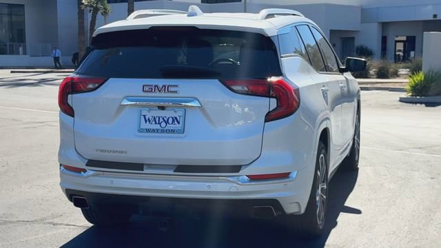 Used 2020 GMC Terrain Denali w/ Denali Premium Package FWD image 9