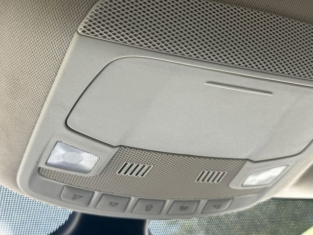 Used 2022 Ford Edge SEL w/ Sport Appearance Package image 21