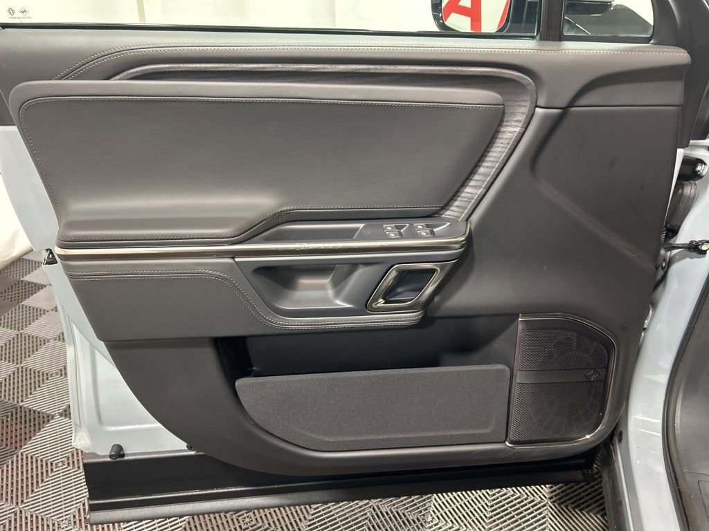 Used 2023 Rivian R1T Adventure image 21