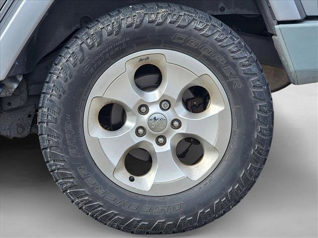 Used 2013 Jeep Wrangler Unlimited Sahara image 18