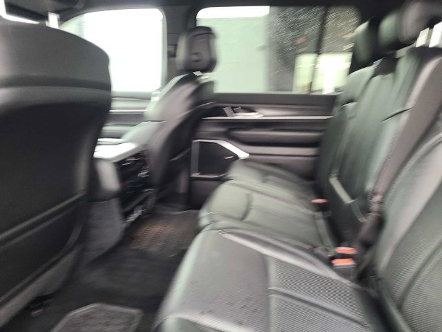 Used 2023 Jeep Wagoneer Series III w/ Preferred Equipment Group AWD/4WD image 26