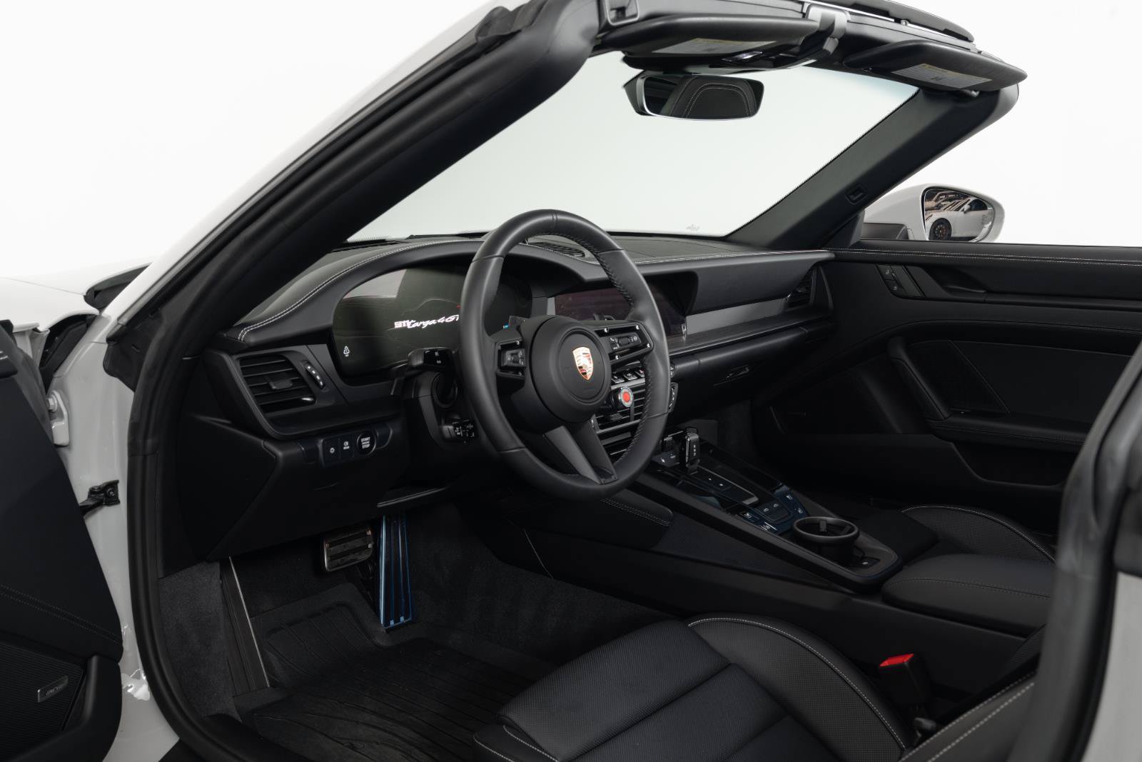 Used 2025 Porsche 911 Targa 4 GTS AWD/4WD image 3